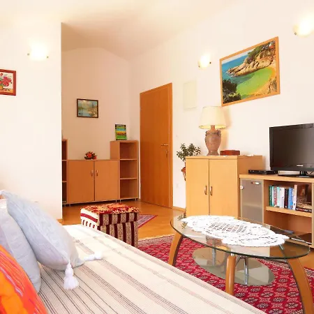 Апартаменты Mirjana - Krk357 By Interhome